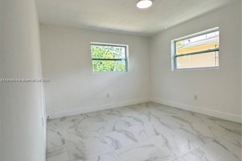 Appartement à louer à Miami, Floride: 3 chambres, 350.52 m2 № 1955133 - photo 10