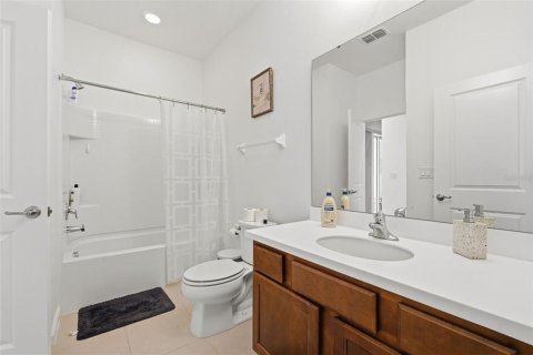 House in Kissimmee, Florida 5 bedrooms, 285.67 sq.m. № 2217382 - photo 27