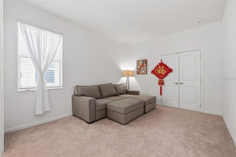 House in Kissimmee, Florida 5 bedrooms, 285.67 sq.m. № 2217382 - photo 26