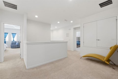 House in Kissimmee, Florida 5 bedrooms, 285.67 sq.m. № 2217382 - photo 28