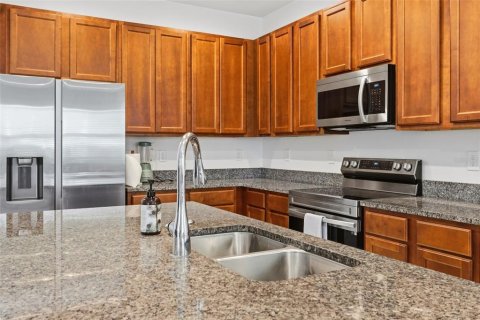 House in Kissimmee, Florida 5 bedrooms, 285.67 sq.m. № 2217382 - photo 19