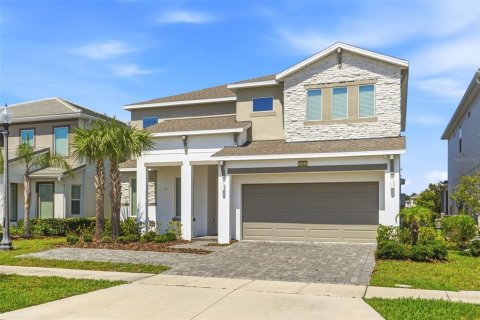 House in Kissimmee, Florida 5 bedrooms, 285.67 sq.m. № 2217382 - photo 2