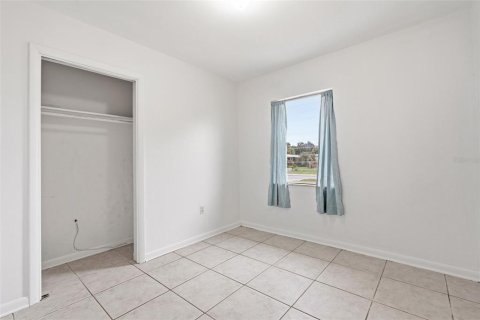 House in Port Charlotte, Florida 3 bedrooms, 111.02 sq.m. № 2152314 - photo 18