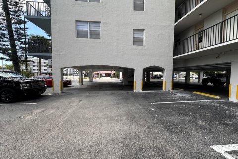 Купить кондоминиум в Норт-Майами, Флорида 1 спальня, 67.35м2, № 2064474 - фото 21