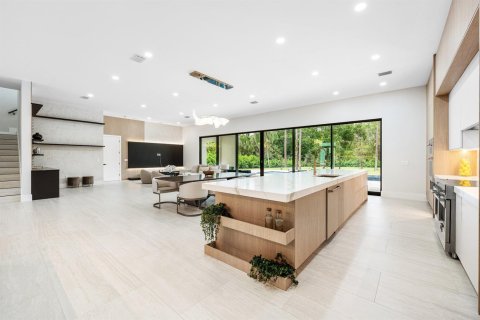 House in Parkland, Florida 7 bedrooms, 607.86 sq.m. № 2261464 - photo 10