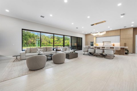 House in Parkland, Florida 7 bedrooms, 607.86 sq.m. № 2261464 - photo 8