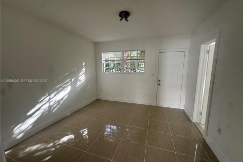 Condominio en alquiler en Miami Beach, Florida, 1 dormitorio, 57.23 m2 № 2050475 - foto 7