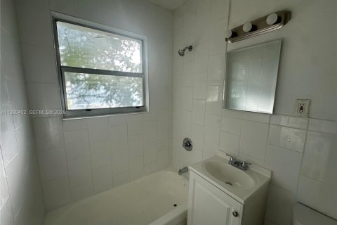 Condominio en alquiler en Miami Beach, Florida, 1 dormitorio, 57.23 m2 № 2050475 - foto 10
