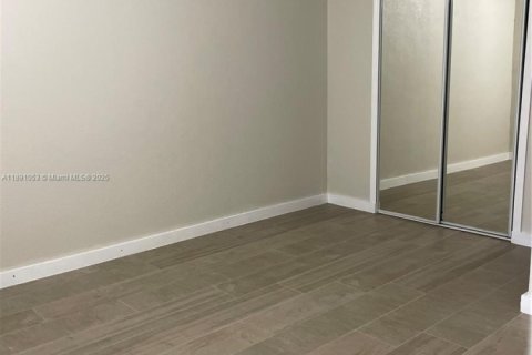 Touwnhouse à louer à Miami Lakes, Floride: 2 chambres, 73.39 m2 № 1944412 - photo 4