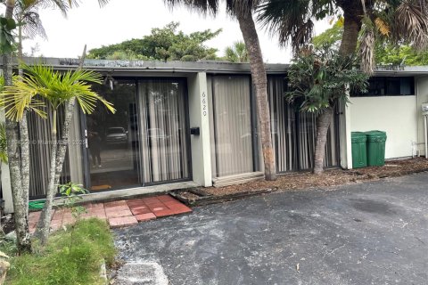 Touwnhouse à louer à Miami Lakes, Floride: 2 chambres, 73.39 m2 № 1944412 - photo 11