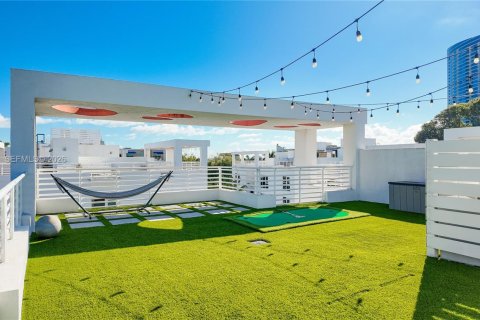 Copropriété à louer à Miami, Floride: 3 chambres, 207.73 m2 № 1998287 - photo 15