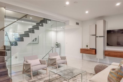 Copropriété à louer à Miami, Floride: 3 chambres, 207.73 m2 № 1998287 - photo 5