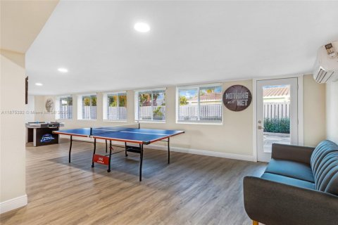 Снять в аренду виллу или дом в Форт-Лодердейл, Флорида 4 спальни, 210.14м2, № 2036894 - фото 15