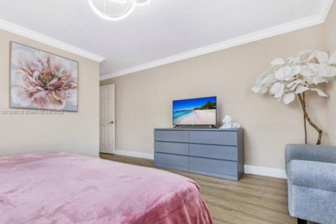 Снять в аренду виллу или дом в Форт-Лодердейл, Флорида 4 спальни, 210.14м2, № 2036894 - фото 18