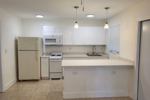 Apartamento en Hollywood, Florida 1 dormitorio, 51.1 m2 № 2241441