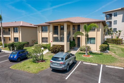 Condo in Punta Gorda, Florida, 2 bedrooms  № 1643005 - photo 14