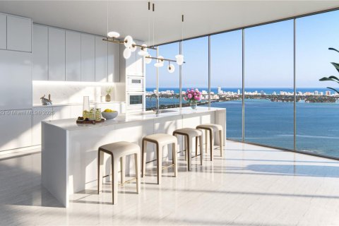 Condo in Miami, Florida, 3 bedrooms  № 1882116 - photo 1