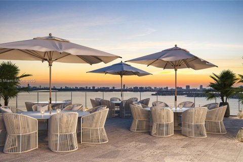 Condo in Miami, Florida, 3 bedrooms  № 1882116 - photo 22