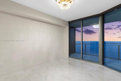 Condo in Miami, Florida, 3 bedrooms  № 1882116 - photo 30