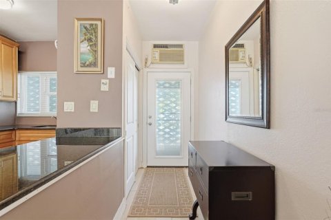 Copropriété à vendre à Saint Pete Beach, Floride: 1 chambre, 62.71 m2 № 2414955 - photo 5