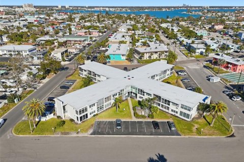 Copropriété à vendre à Saint Pete Beach, Floride: 1 chambre, 62.71 m2 № 2414955 - photo 19