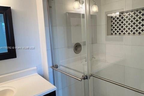 Condo in Pembroke Pines, Florida, 2 bedrooms  № 1730499 - photo 9
