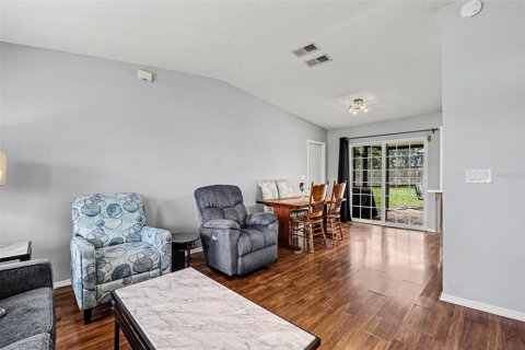 House in Cape Coral, Florida 3 bedrooms, 109.25 sq.m. № 2230777 - photo 7
