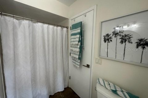 Condo in Englewood, Florida, 2 bedrooms  № 2230797 - photo 10