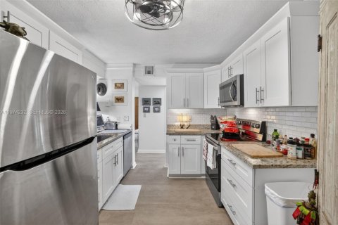 Condo in Fort Lauderdale, Florida, 1 bedroom  № 2244207 - photo 22