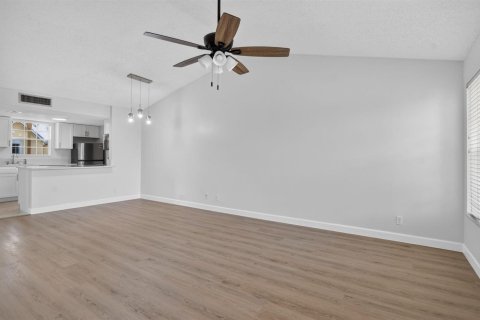 Condo in Boca Raton, Florida, 2 bedrooms  № 2261500 - photo 12
