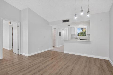 Condo in Boca Raton, Florida, 2 bedrooms  № 2261500 - photo 11