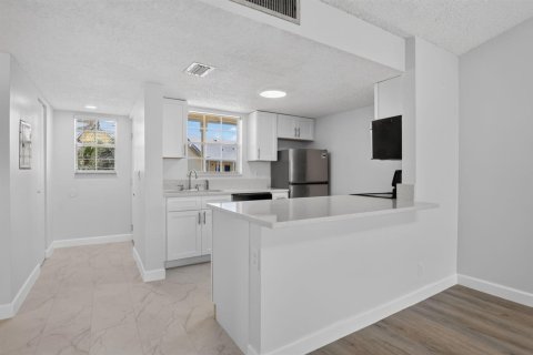 Condo in Boca Raton, Florida, 2 bedrooms  № 2261500 - photo 2