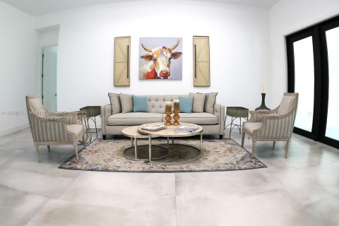 House in Naples, Florida 5 bedrooms, 235.69 sq.m. № 2058833 - photo 10