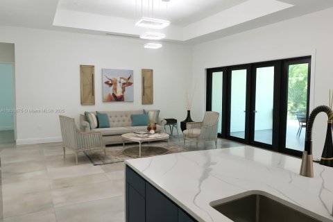 House in Naples, Florida 5 bedrooms, 235.69 sq.m. № 2058833 - photo 19