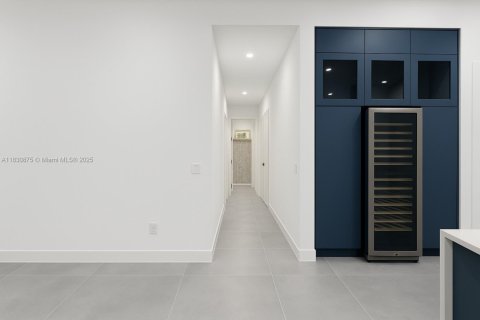 House in Naples, Florida 5 bedrooms, 235.69 sq.m. № 2058833 - photo 23