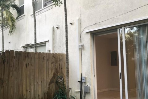 Adosado en alquiler en Hollywood, Florida, 2 dormitorios, 126.81 m2 № 2007914 - foto 13