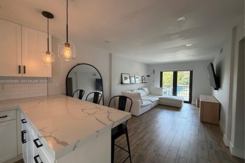 Купить кондоминиум в Хайалиа, Флорида 2 спальни, 80.92м2, № 2032064 - фото 9