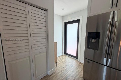 Купить кондоминиум в Хайалиа, Флорида 2 спальни, 80.92м2, № 2032064 - фото 6