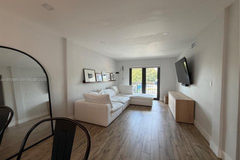 Купить кондоминиум в Хайалиа, Флорида 2 спальни, 80.92м2, № 2032064 - фото 10