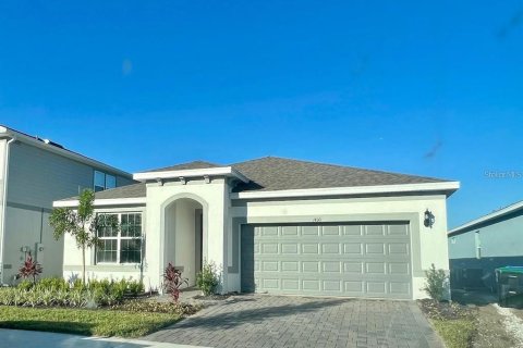 House in Orlando, Florida 4 bedrooms, 171.31 sq.m. № 2395623