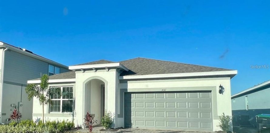 House in Orlando, Florida 4 bedrooms, 171.31 sq.m. № 2395623