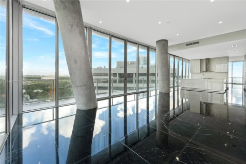 Купить кондоминиум в Майами, Флорида 6 спален, 493.03м2, № 1490750 - фото 11