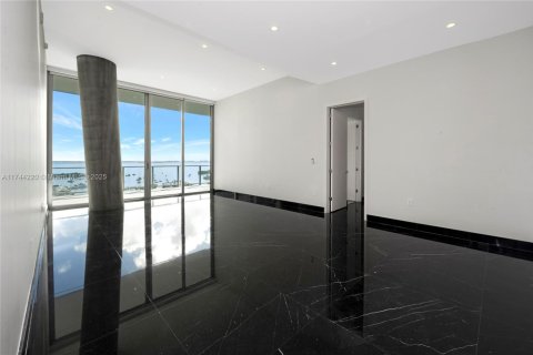 Купить кондоминиум в Майами, Флорида 6 спален, 493.03м2, № 1490750 - фото 25