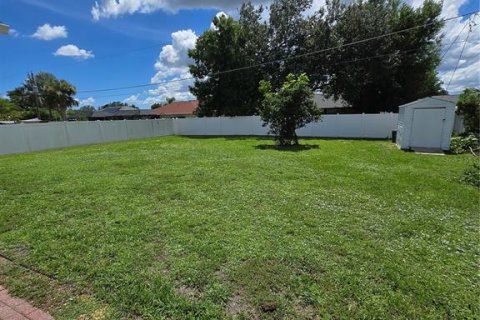 House in Port Charlotte, Florida 2 bedrooms, 105.17 sq.m. № 1808939 - photo 2