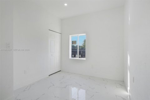 Villa ou maison à vendre à Opa-locka, Floride: 3 chambres, 98.1 m2 № 2025612 - photo 23