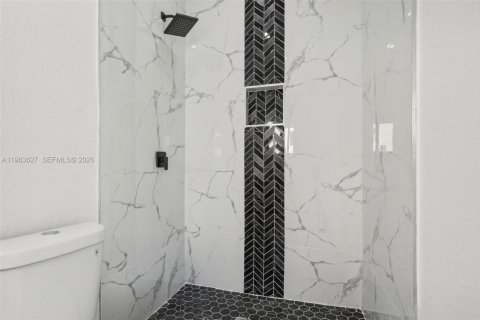 Villa ou maison à vendre à Opa-locka, Floride: 3 chambres, 98.1 m2 № 2025612 - photo 21