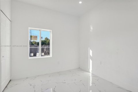 Villa ou maison à vendre à Opa-locka, Floride: 3 chambres, 98.1 m2 № 2025612 - photo 29