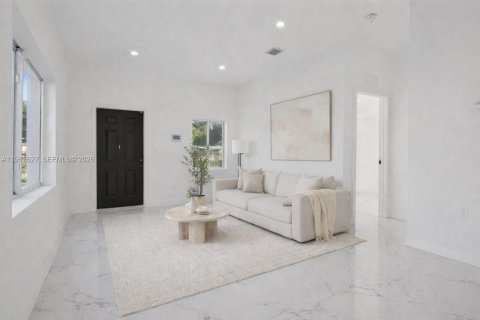 Villa ou maison à vendre à Opa-locka, Floride: 3 chambres, 98.1 m2 № 2025612 - photo 9