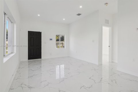 Villa ou maison à vendre à Opa-locka, Floride: 3 chambres, 98.1 m2 № 2025612 - photo 10