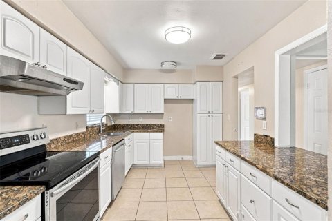 Villa ou maison à vendre à Orlando, Floride: 4 chambres, 142.33 m2 № 2334023 - photo 11